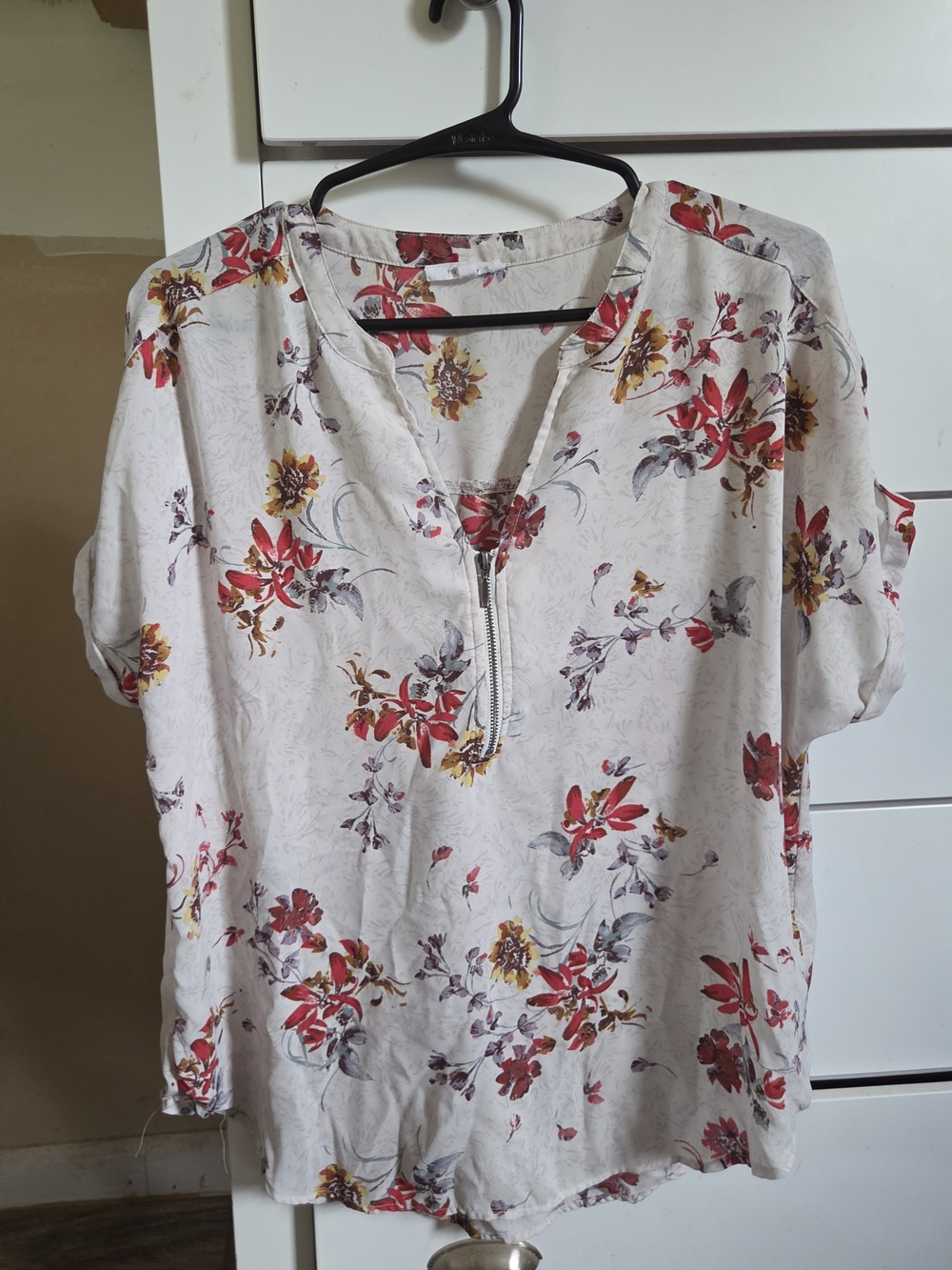 Maurices Cream Floral Zip V-Neck Blouse with Red & Yellow Accents